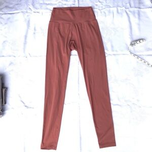 BUFFBUNNY High-Waisted Rust Leggings